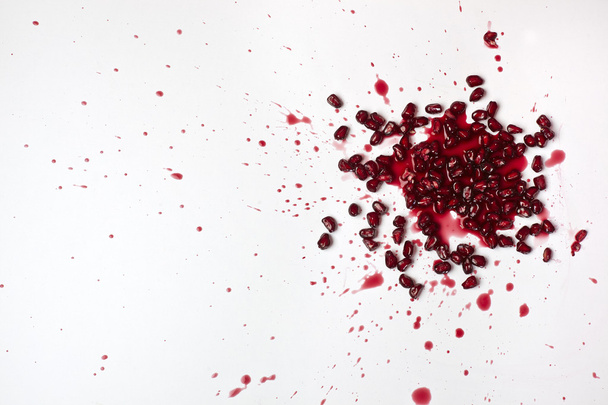 Червоний гранат насіння фруктів і сік
 - Фото, зображення