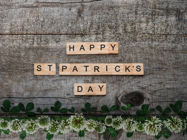 St. Patrick's Day . View from above. Isolated background, wooden surface. Congratulations for relatives, friends, colleagues - Fotografie, Obrázek