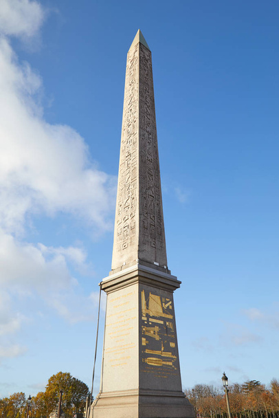 Place de la Concorde obelisk in a sunny day in Paris, France - 写真・画像