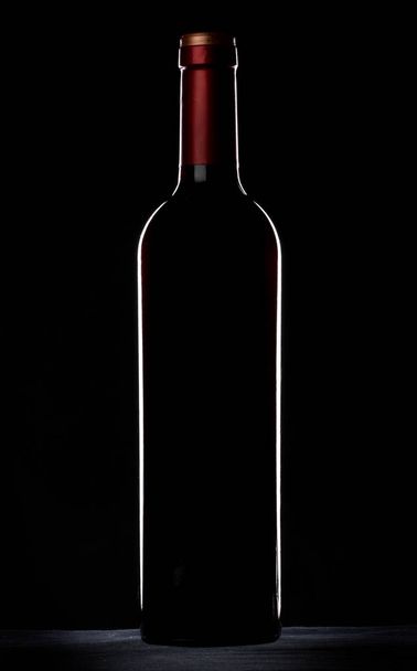 Red wine bottle silhouette - Foto, afbeelding