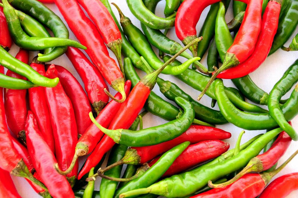 red and green peppers - Foto, Imagem