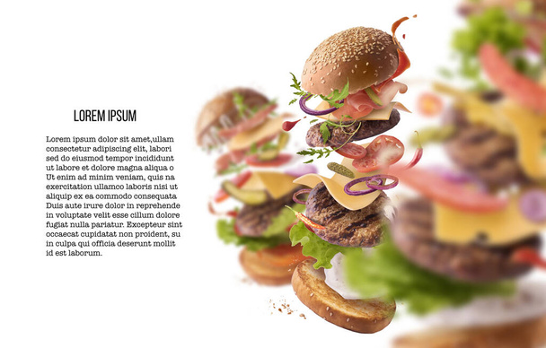 Maddeler üzerinde beyaz backg izole uçan ile lezzetli burger - Fotoğraf, Görsel