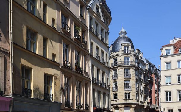 Appartement gebouwen in Parijs, Frankrijk - Foto, afbeelding