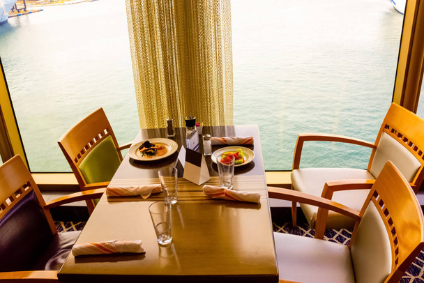Dining Room Buffet aboard the luxury abstract cruise ship - Foto, imagen