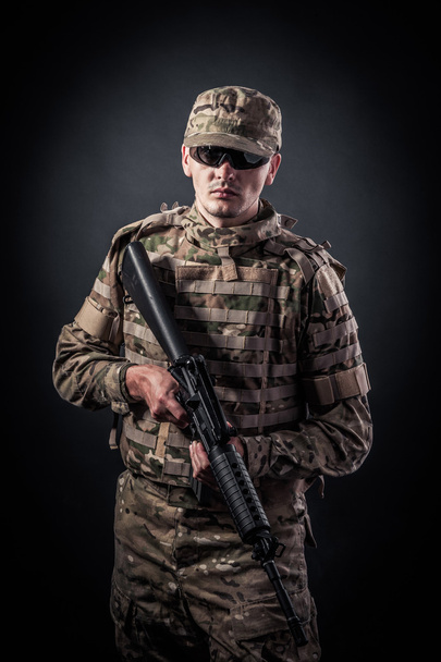 Modern soldier with rifle - Fotoğraf, Görsel
