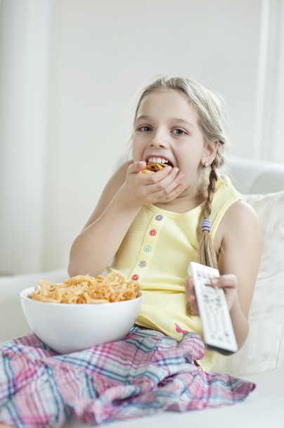 lány eszik snack - Fotó, kép