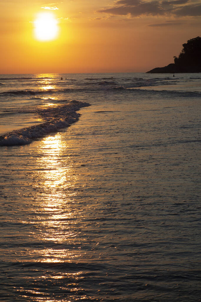 Bella spiaggia brasiliana scenario al tramonto
 - Foto, immagini