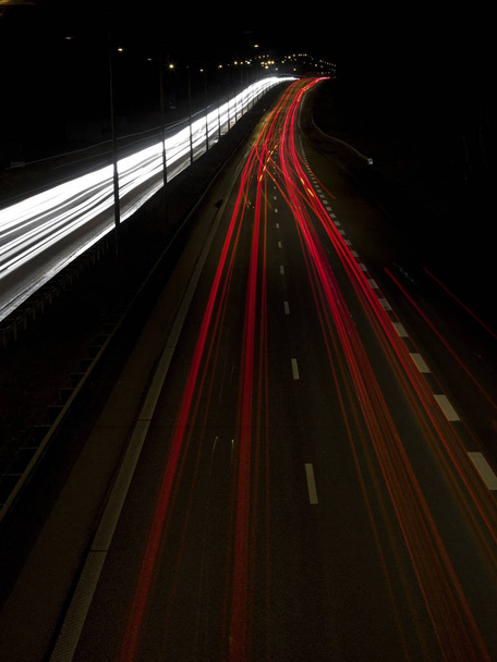 traffic in the night - Zdjęcie, obraz