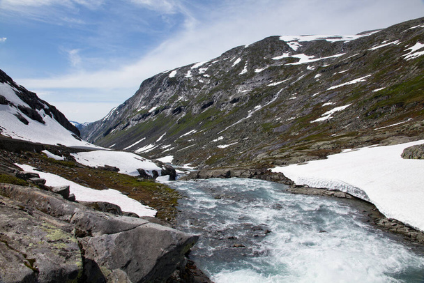 mountain stream in norway - Фото, зображення