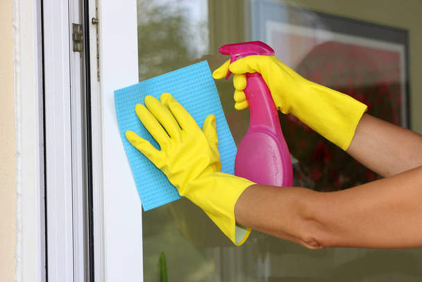 woman cleaning the house with sponge - Photo, image