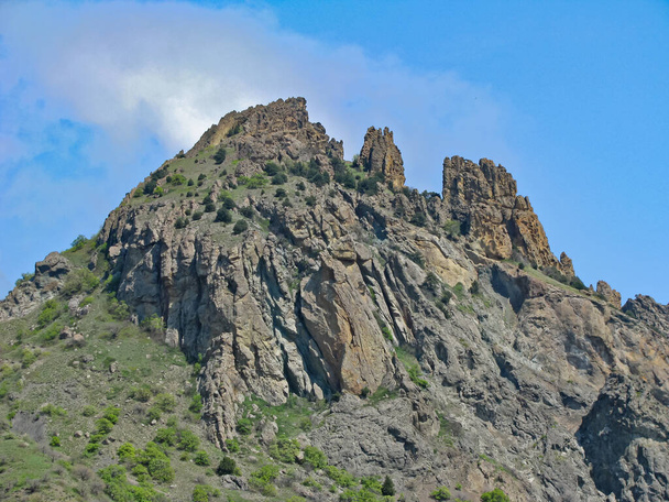 Crimea, Karagach Ridge, Re e Regina Roccia in Trono
, - Foto, immagini