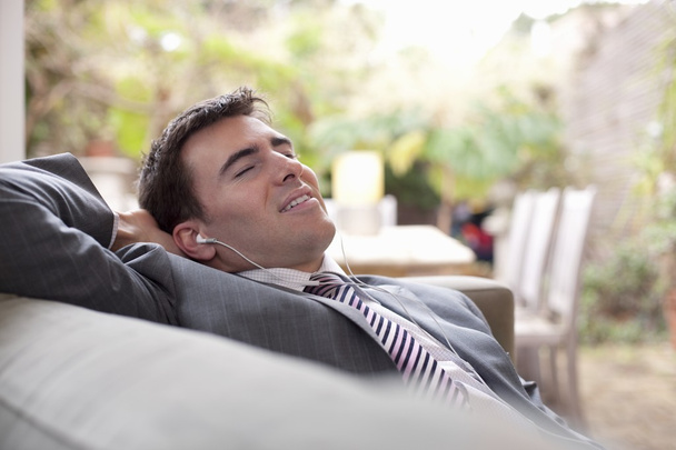 Businessman relaxing at home - Foto, immagini