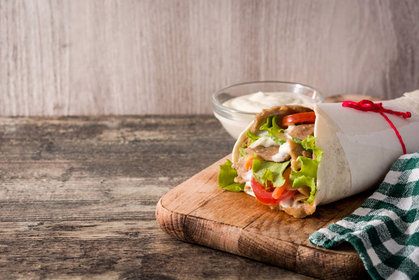 Кебаб Донер или шаурма-сэндвич
 - Фото, изображение