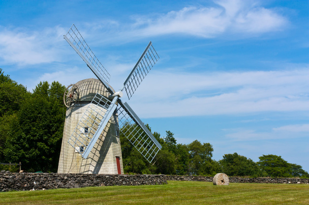 Antiguo molino de viento - Foto, Imagen