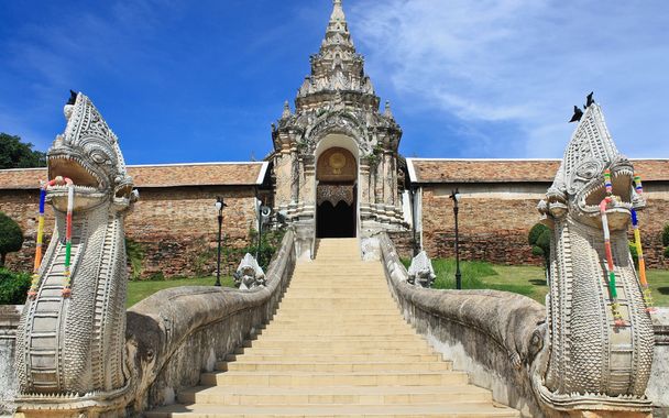 Wat Phra That Lampang Luang, famoso tempio di Lampang
 - Foto, immagini
