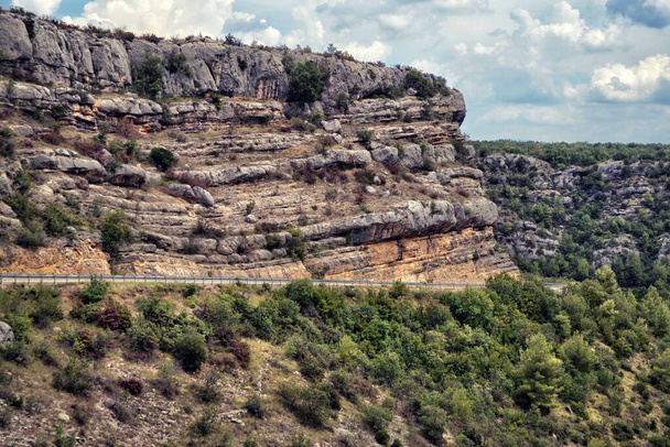 road in the mountains of croatia in summer. - Foto, imagen