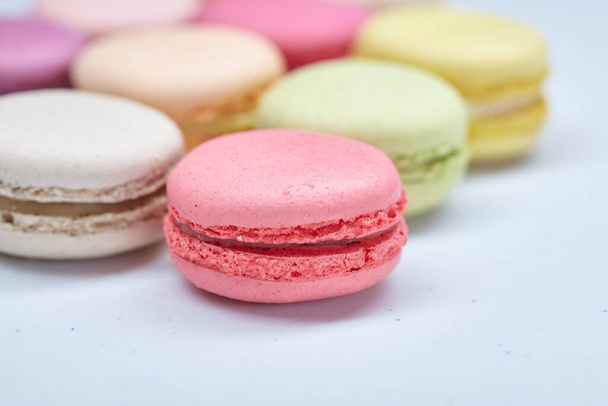 pile of colorful tasty macaroons, close-up - Foto, Bild