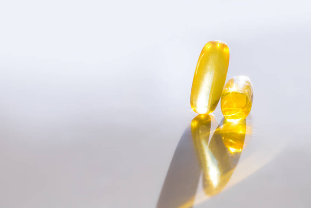 Omega-3 fish oil capsules - Valokuva, kuva