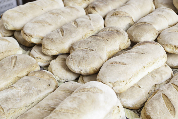 Artisan bread in a market, a product detail of daily food, food healthy lifestyle - 写真・画像