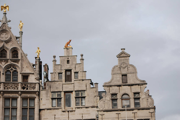 Historical houses on the grand market place in Antwerp - Foto, Imagem