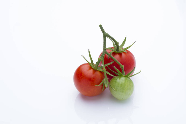 red and green tomatoes - Foto, imagen