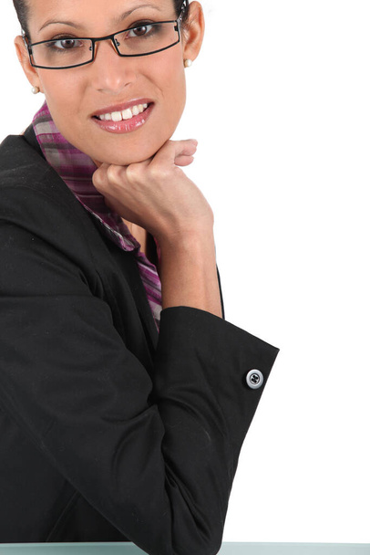 Portrait of a businesswoman wearing glasses - Foto, immagini