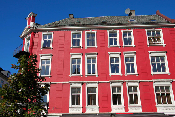 red house in Norway on background - Valokuva, kuva