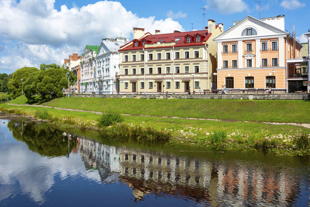 Pskov; Golden embankment historical quarter on the Bank of the P - 写真・画像