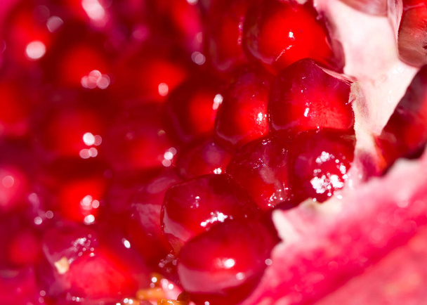 Pomegranate seeds background - macro view - Foto, Bild