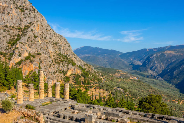 Greek Ruins in the Mountains - Zdjęcie, obraz