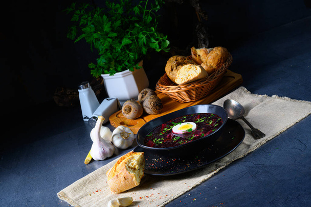 Delicious beetroot borscht with egg - Valokuva, kuva