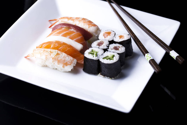 sushi, Asian sea food - Foto, immagini