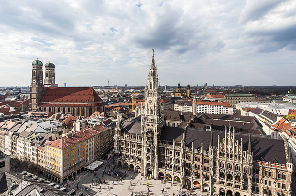 Marienplatz City Hall and Cathedral Towers in Munich, Bavaria, Germany - Fotoğraf, Görsel