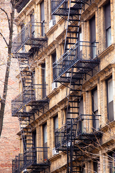 View of New York City apartment buildings - Foto, Imagen