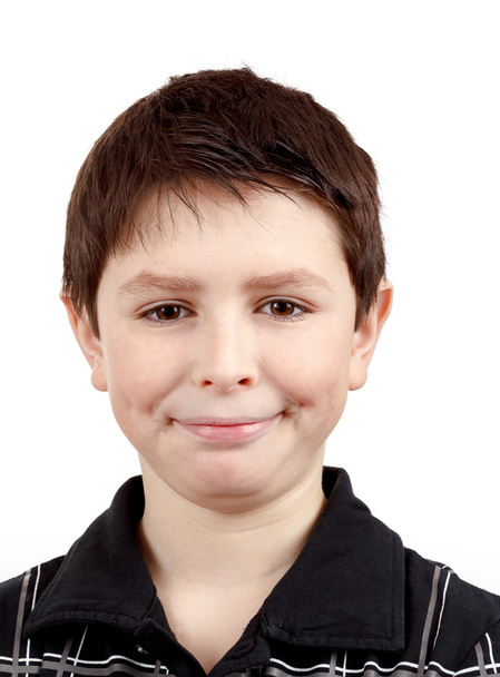 portréja egy boldog, mosolygós, fiatal fiú - Fotó, kép