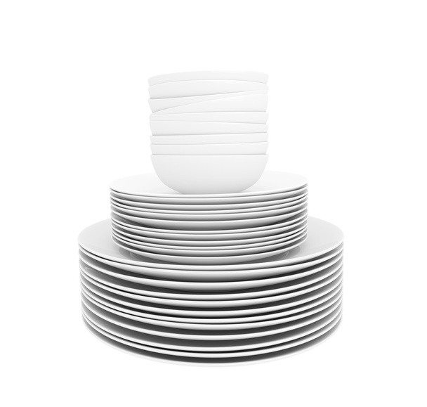 Pila di piatti bianchi e ciotole isolate su bianco
 - Foto, immagini