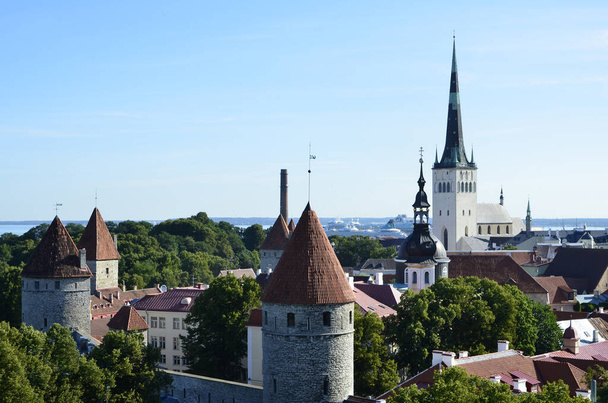 Cidade velha de Tallinn
 - Foto, Imagem
