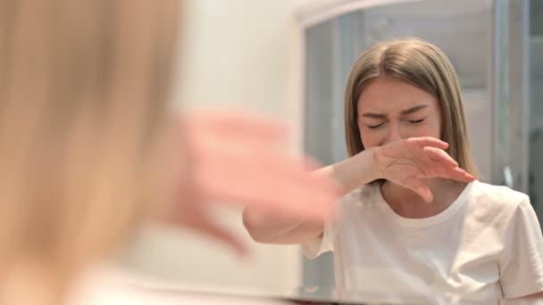 Rear View of Upset Young Woman Crying in the Mirror  - Záběry, video