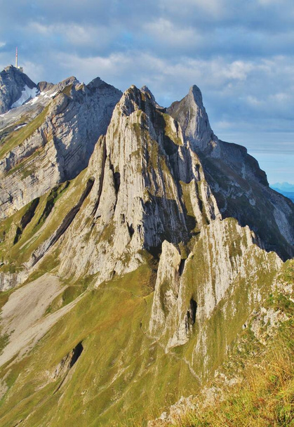 The Alps are the highest and most extensive mountain range system that lies entirely in Europe - Valokuva, kuva