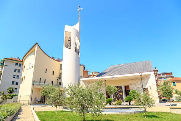 Rapallo, Italië. Parrocchia di Sant 'Anna. Katholieke Kerk. Sant 'A - Foto, afbeelding