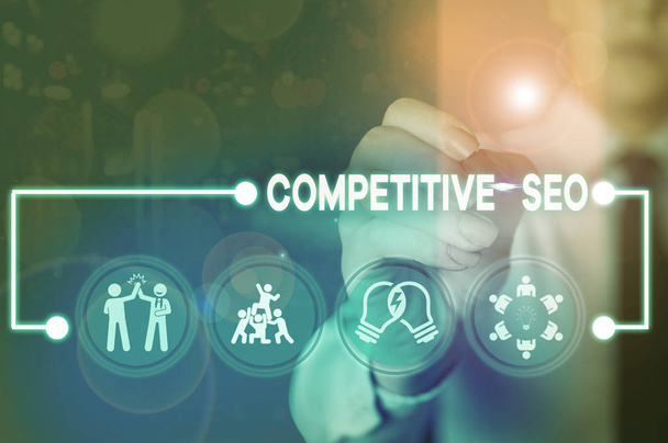 Nota de escrita mostrando Competitive Seo. Conceito de negócio para o processo de avaliação de como os melhores rankings se saem
 - Foto, Imagem