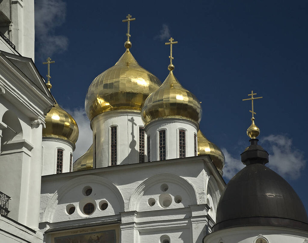 Dmitrov city. Domes of an old christian church. Russia - Foto, Bild