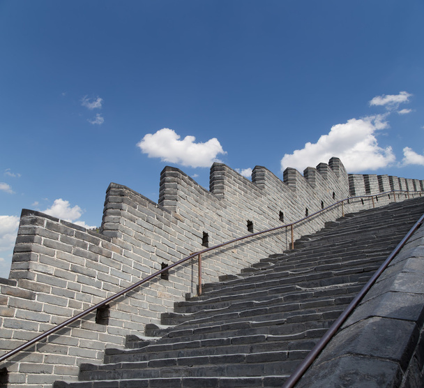 Widok jednego z najbardziej malowniczych części Wielkiego Muru chińskiego, na północ od Pekinu - Zdjęcie, obraz