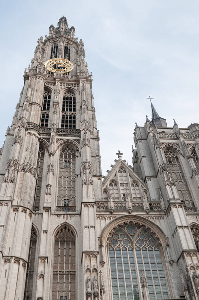 la cathédrale de notre dame ou dutch onze-lieve-vrouwekathedraal in antwerp est l'église cathédrale du diocèse d'antwerp. l'église est l'un des points forts de l'architecture brabante. Depuis 1999, elle est inscrite au patrimoine mondial de l'Unesco.. - Photo, image