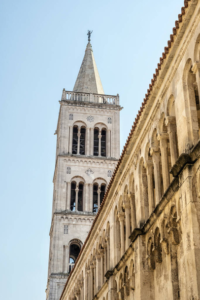 Campanario, Catedral de Santa Anastasia, Zadar, Croacia
 - Foto, Imagen
