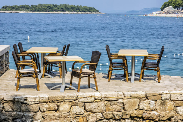 Restaurant im Freien in Primosten, Kroatien - Foto, Bild