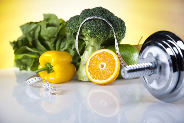 Vitamin and Fitness diet, dumbell - Φωτογραφία, εικόνα