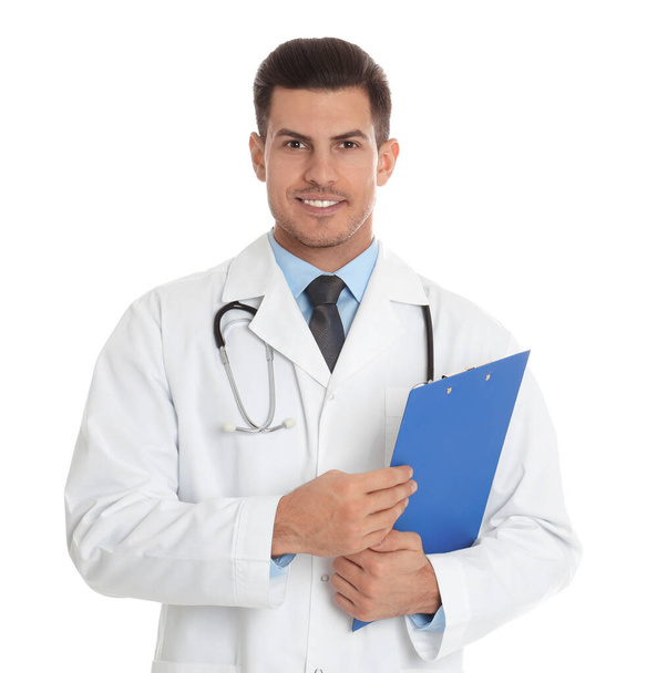 Retrato de médico com área de transferência em fundo branco
 - Foto, Imagem