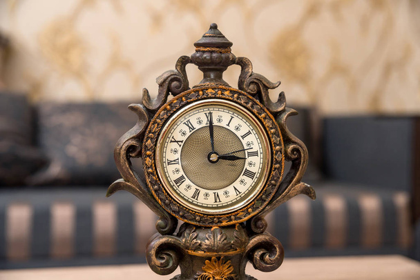 old vintage clock close up - Фото, зображення