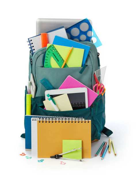 σχολική τσάντα γεμάτη με σακίδιο πλάτης - Φωτογραφία, εικόνα